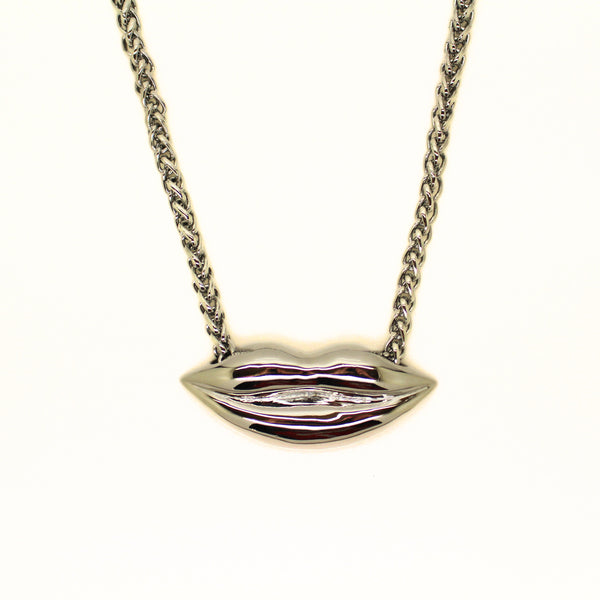Kisses Necklace